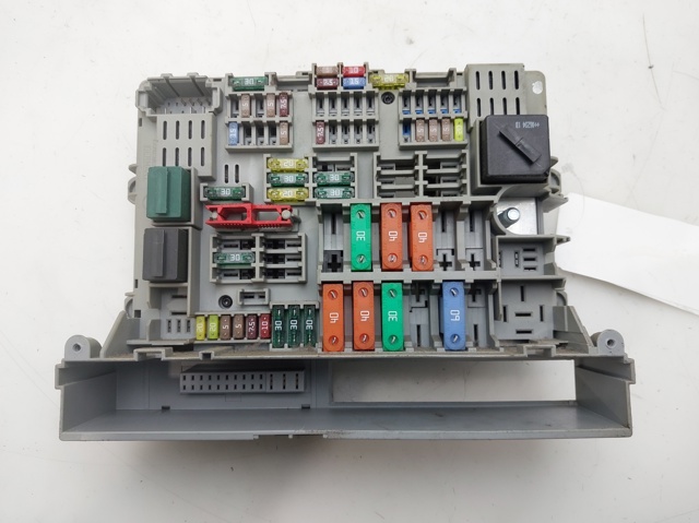6906621 BMW