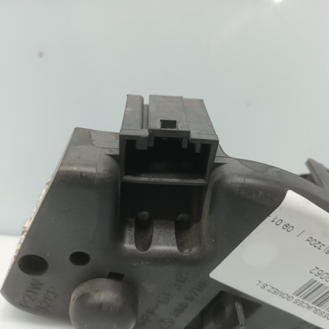 Base (casquilho) da luz traseira 6907938 BMW