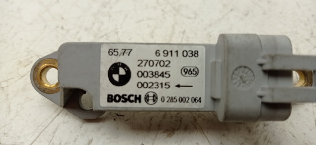 6911038 BMW