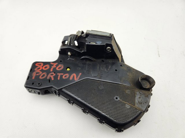 Fecho de tampa de porta-malas (de 3ª/5ª porta traseira) 6911042131 TOYOTA