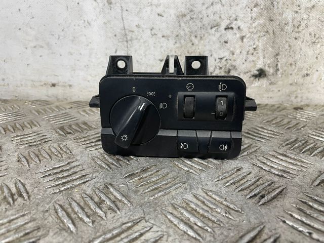 Comutador das luzes no "painel de instrumentos" 6925075 BMW