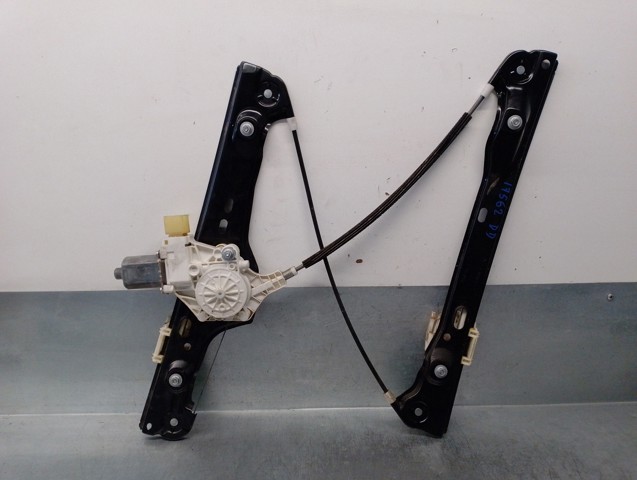 6927028 BMW