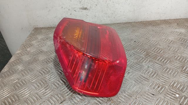 Lanterna traseira esquerda externa 6937457 BMW