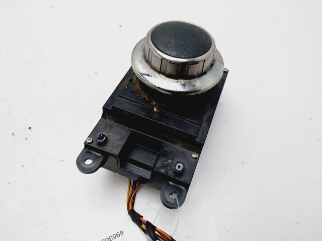 6963051 BMW