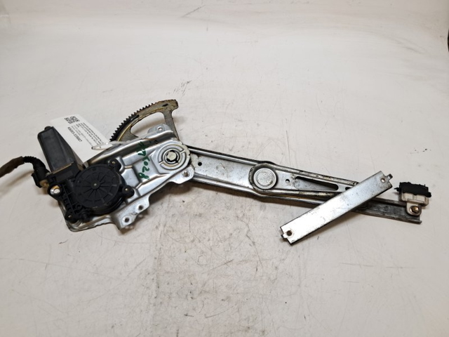 Mecanismo de acionamento de vidro da porta dianteira direita 6980152010 TOYOTA