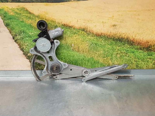 Mecanismo de acionamento de vidro da porta dianteira direita Toyota Land Cruiser  J12 ao melhor preço