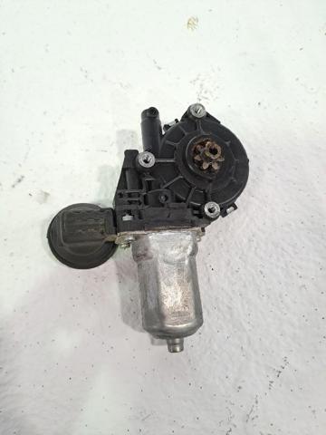 Mecanismo de acionamento de vidro da porta dianteira esquerda 698200D041 TOYOTA