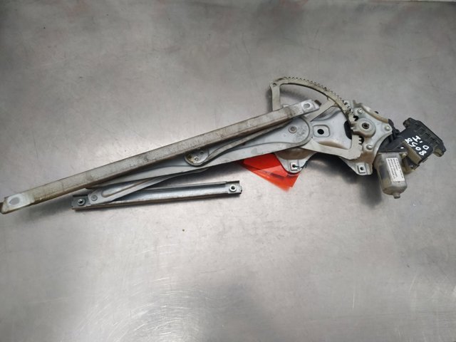 Mecanismo de acionamento de vidro da porta dianteira esquerda 698200F021 TOYOTA