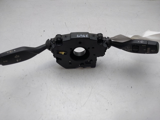 Comutador instalado na coluna da direção, montado para BMW 1 F20