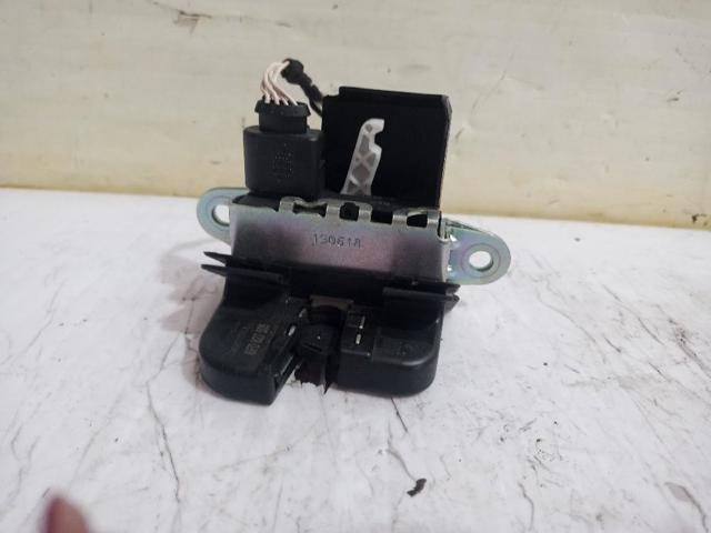 Fecho de tampa de porta-malas (de 3ª/5ª porta traseira) 6F0827505 VAG