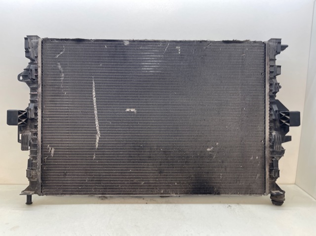 Radiador de esfriamento de motor 6G918005DB FORD
