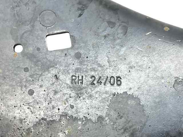 Braço oscilante inferior direito de suspensão dianteira 6G9N3A052EK LAND ROVER
