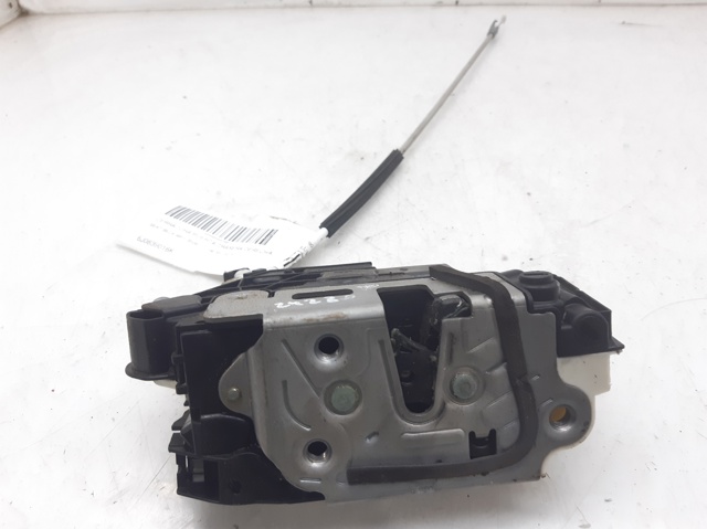 Fecho da porta traseira direita 6J0839016K VAG