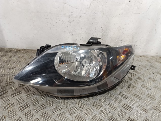 Luz esquerda 6J1941021C VAG
