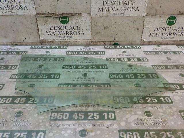 Vidro da porta dianteira direita 6J4845202B VAG