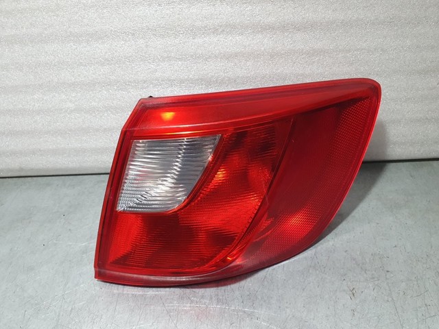 Lanterna traseira direita externa 6J8945096 VAG