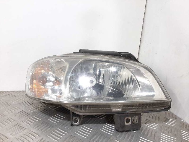 Luz direita 6K1941030C VAG