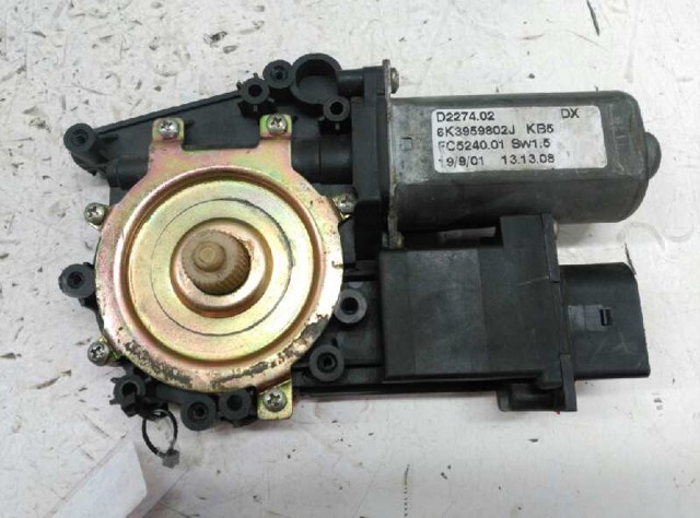 Motor de acionamento de vidro da porta dianteira direita 6K3959802 VAG