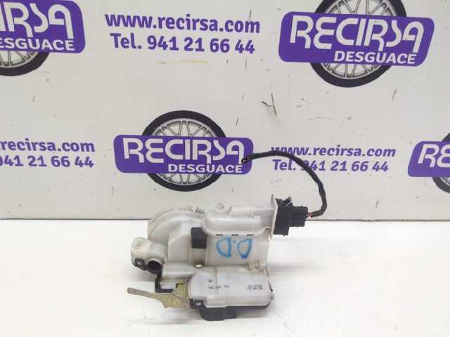 Fecho da porta dianteira direita 6K4837016B VAG