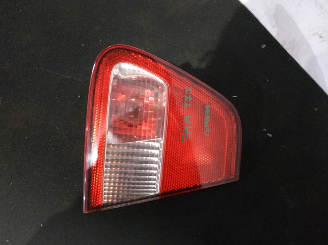 Lanterna traseira esquerda interna 6K5945091F VAG