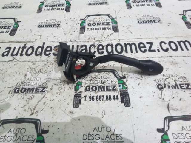 Comutador direito instalado na coluna da direção 6K5953519B VAG
