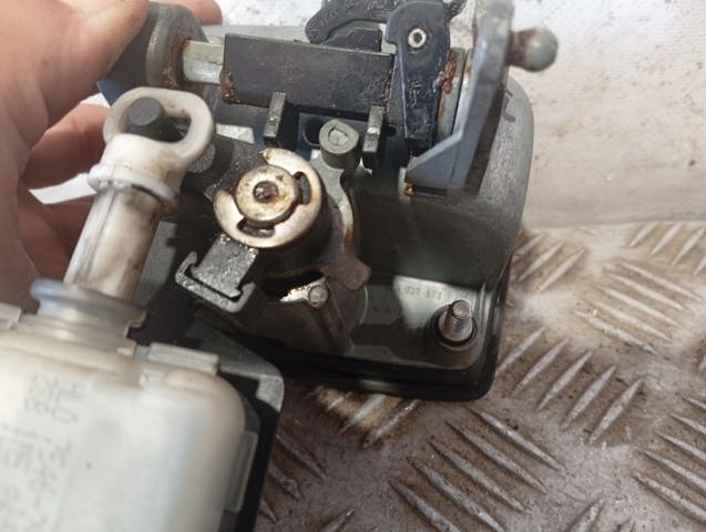 6L6827573 VAG