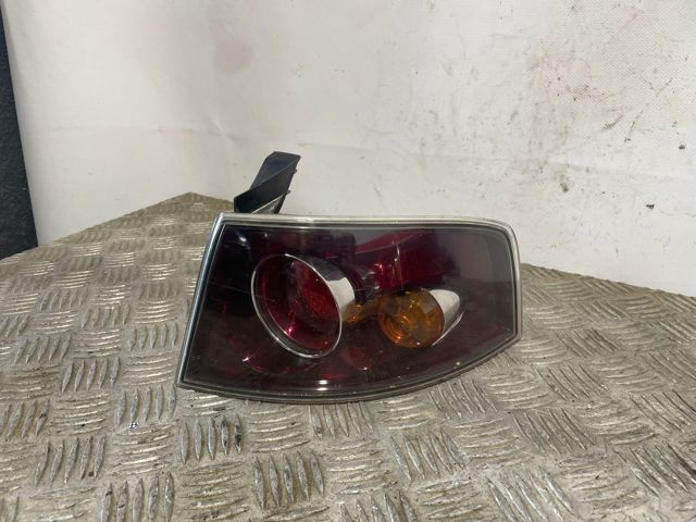 Lanterna traseira direita externa 6L6945096E VAG