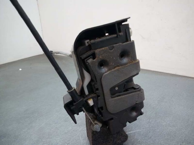 Fecho da porta traseira esquerda 6M2AR26413BA FORD