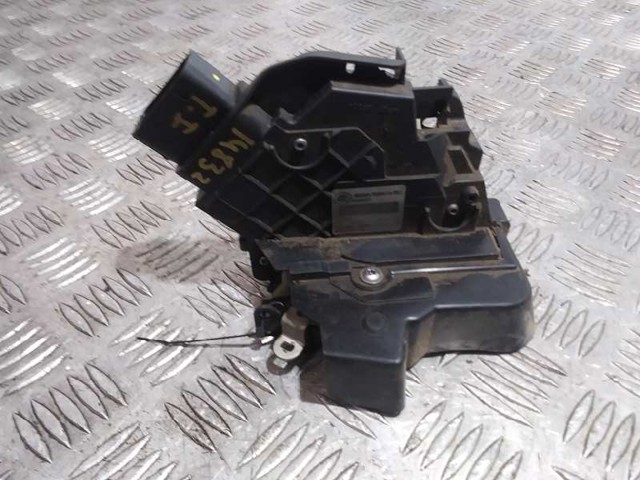 Fecho da porta traseira esquerda 6M2AR26413BC FORD