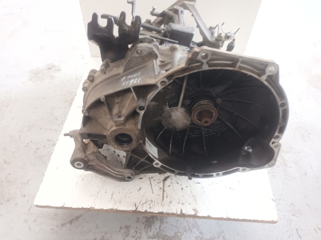 6M5R7002ZA Ford
