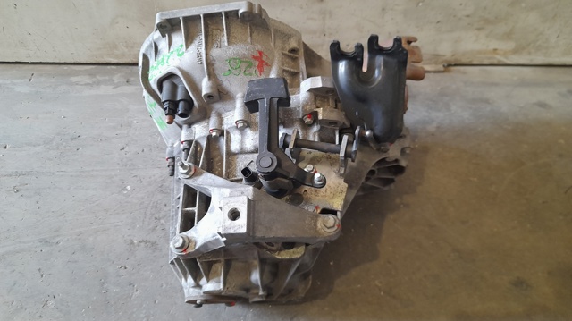 6M5R7002ZB Ford