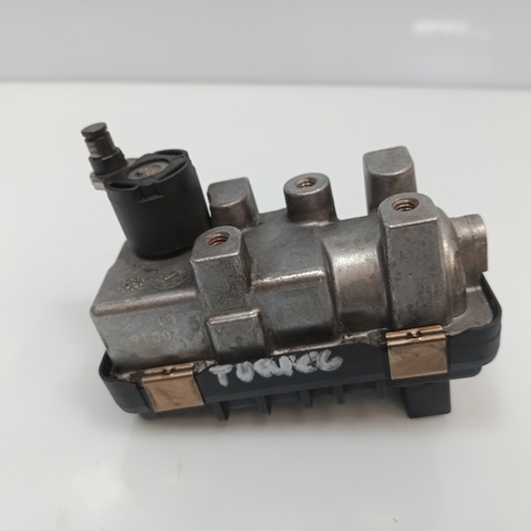 Válvula (atuador) de controlo de turbina 6NW009228 VAG