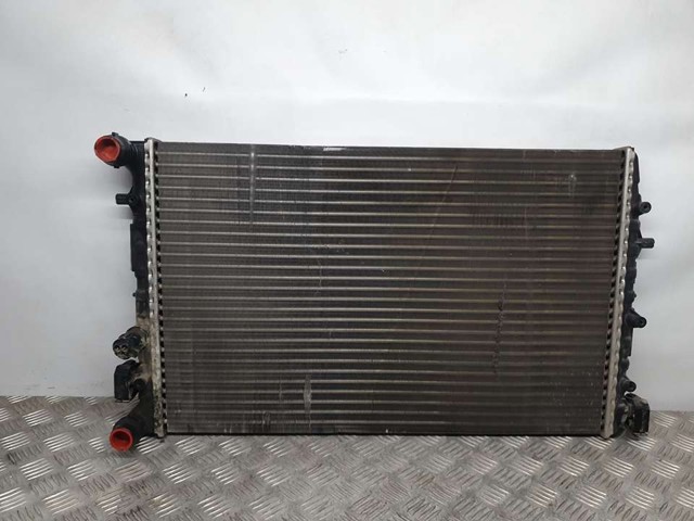 Radiador de esfriamento de motor 6Q0121253Q VAG