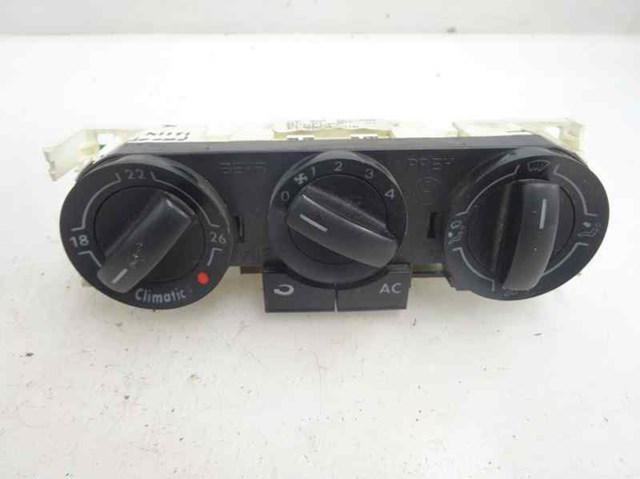 6Q0820045H VAG