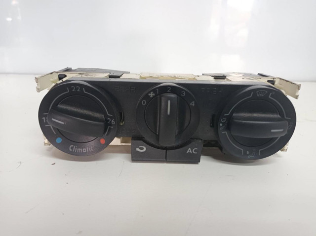 6Q0820045H VAG