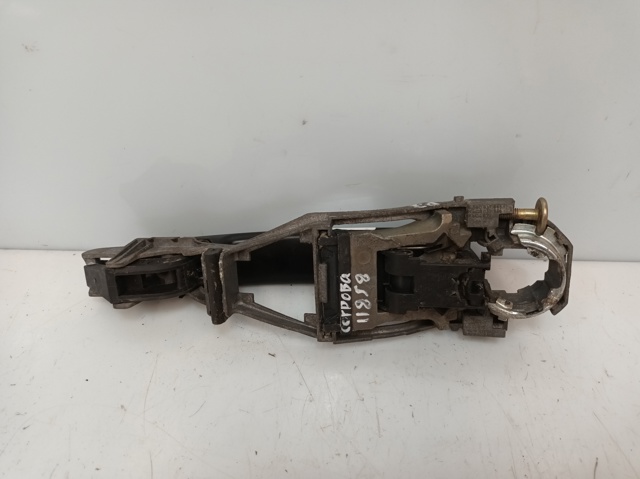 Suporte de maçaneta externa da porta dianteira esquerda 6Q0837885 VAG