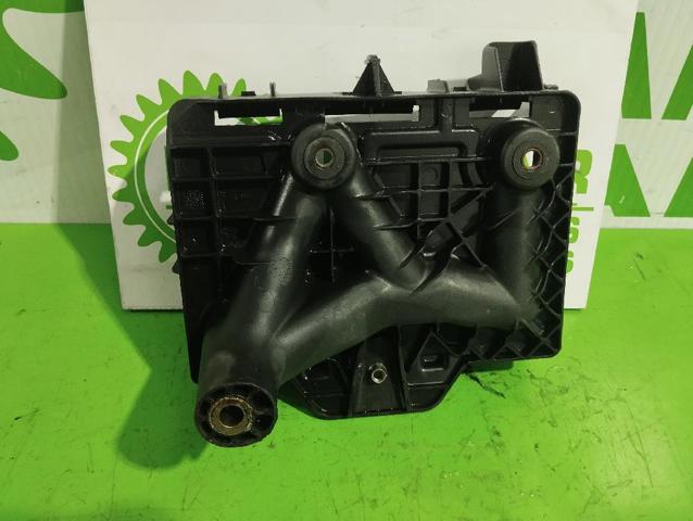 Fixação (suporte) de bateria recarregável 6Q0915331 VAG