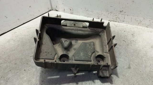Fixação (suporte) de bateria recarregável 6Q0915331 VAG