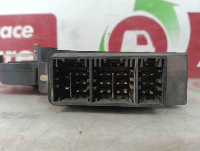 6Q1959802 VAG
