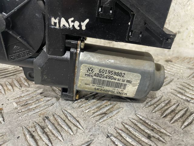 6Q1959802 VAG