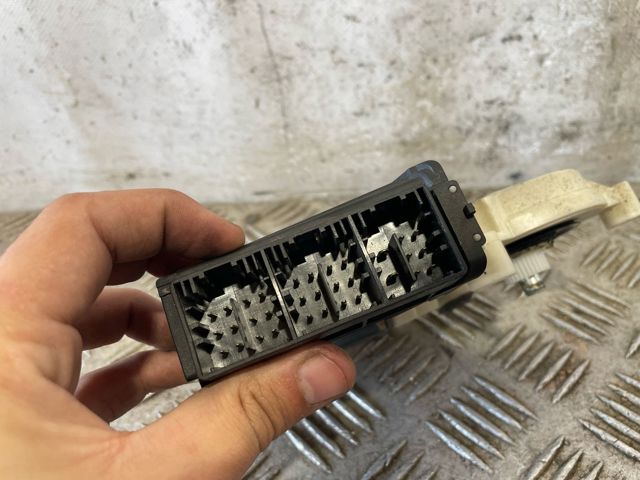Mecanismo de acionamento de vidro da porta dianteira direita 6Q2959801A VAG