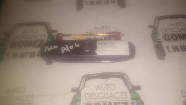 Puxador externo de tampa de porta-malas (de 3ª/5ª porta traseira) 6Q6827565G VAG