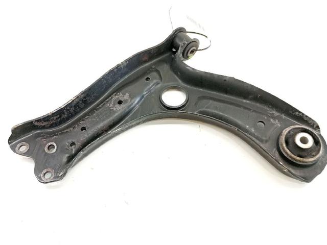 Braço oscilante inferior direito de suspensão dianteira 6R0407152E VAG