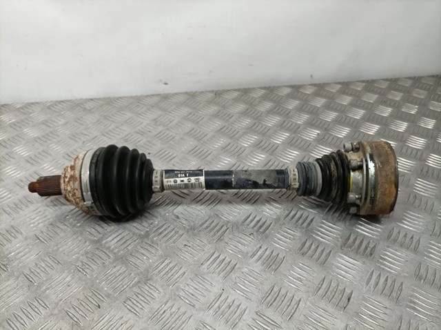 Semieixo (acionador) dianteiro esquerdo 6R0407761L VAG