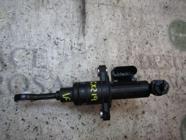 Cilindro mestre de embraiagem 6R0721405B VAG