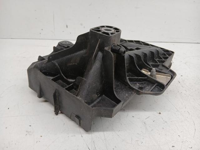 Fixação (suporte) de bateria recarregável 6R0915331 VAG