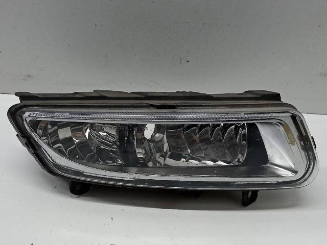 Luzes de nevoeiro direitas 6R0941062C VAG