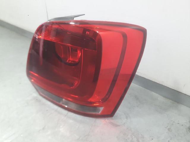 Lanterna traseira direita 6R0945096N VAG