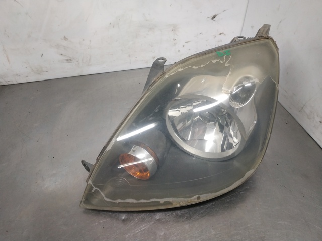 Luz esquerda 6S6113W030AD FORD