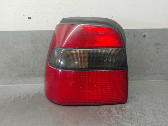 Lanterna traseira esquerda 6U0945095A VAG